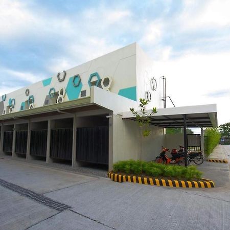 Hotel Ivory Pampanga Extérieur photo